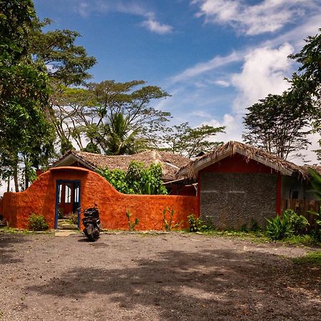 Bajawa Manulalu B&B المظهر الخارجي الصورة